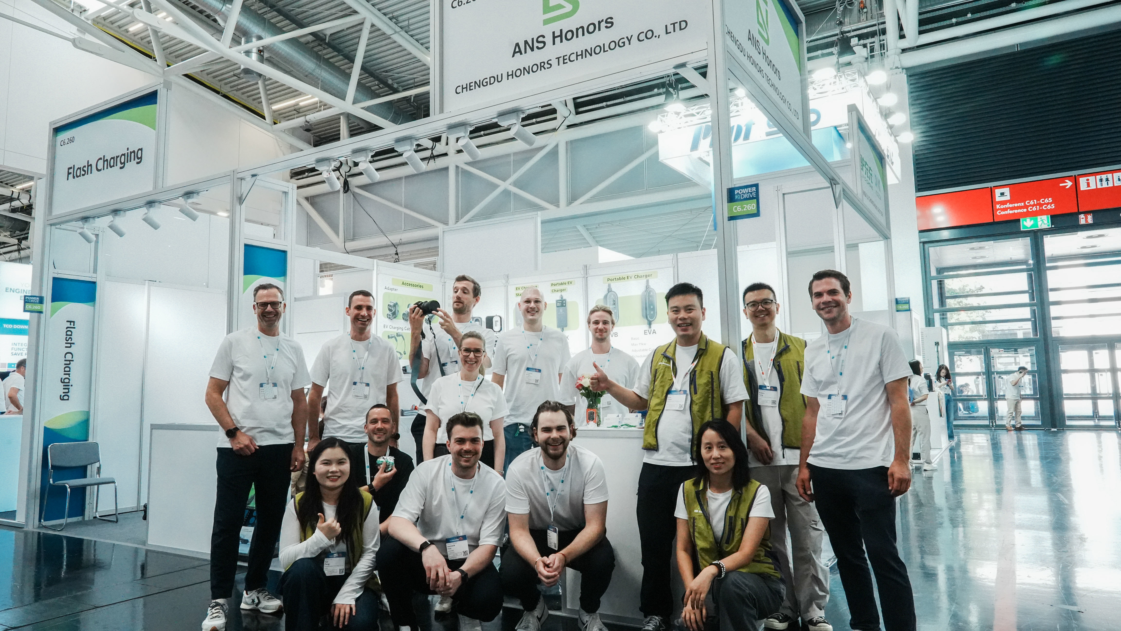 Últimos blogs da empresa sobre Honras EV brilha no Power2Drive Munique 2026: impulsionando o futuro da mobilidade elétrica europeia