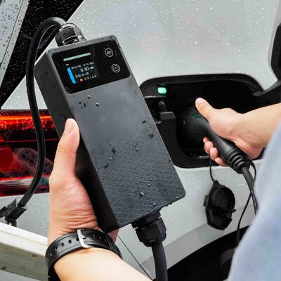 comprar Carregador de veículos elétricos portátil inteligente com tela LCD, carregamento atrasado e proteção IP67 fabricação em linha