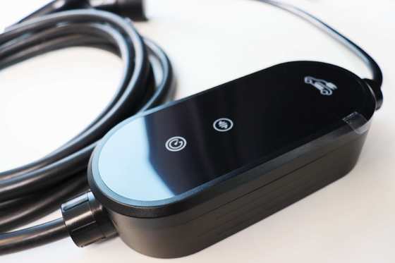 Bom preço 3kW Portable EV Charger 16A with Adjustable Current & Delay Charging on-line